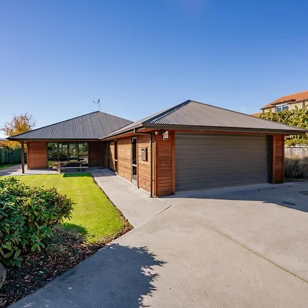 Cozy On Stonebridge Villa